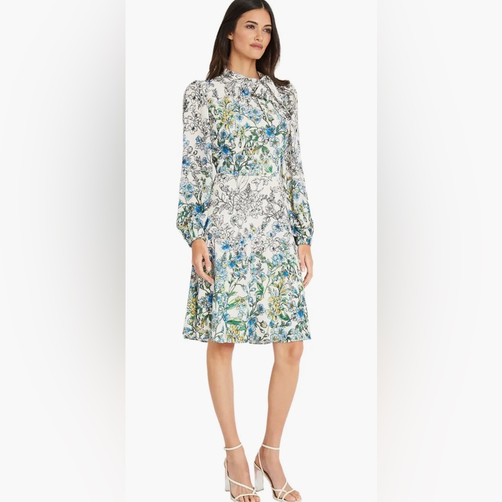 Maggy London
Plus Size Floral Tie Neck Long Sleeve Dress Sz 14W